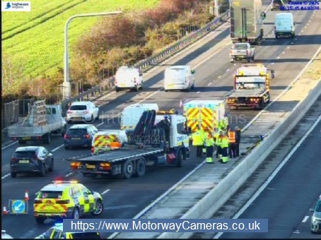 MotorwayCameras's tweet image. #M1 Northbound is CLOSED between J12 (Flitwick) and J13 (Milton Keynes) due to an accident - Road not expected to fully re-open before 19:00 - Latest @ Roadca.ms/2014