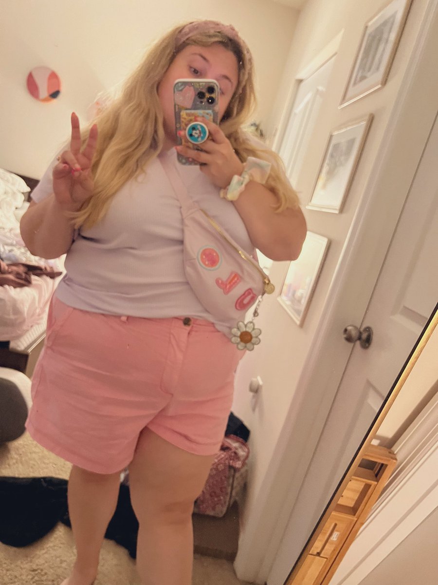 lauren 🎀🫧✨ tweet media