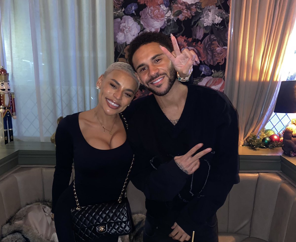 Frank Sinclair ⚽️ tweet media