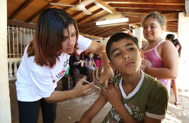 🔔 La OPS emite alerta epidemiológica ante la persistencia de #sarampión en las Américas 🌎 y urge a reforzar la vacunación y la vigilancia.

ℹ️ Lee más:
paho.org/es/noticias/4-…