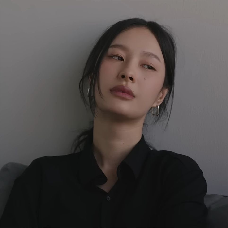 TWENTY_PANLY's tweet image. miw was giving off major daddy vibes during wsxo era…. #needthat