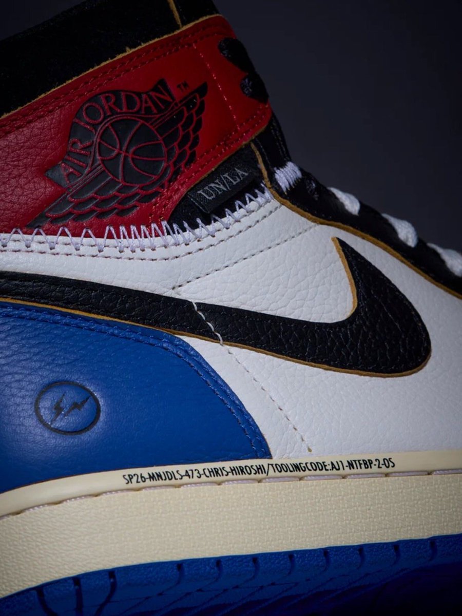 JustFreshKicks's tweet photo. Top priority this month 🤞⚡️ https://t.co/yNPK2lVXqZ