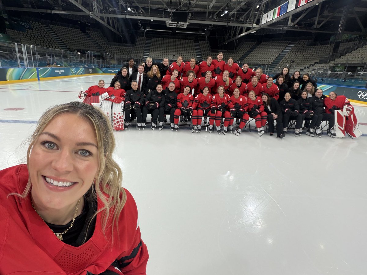 🍁 Picture day in Milan! #Olympics #SpoonerSelfie 🇨🇦