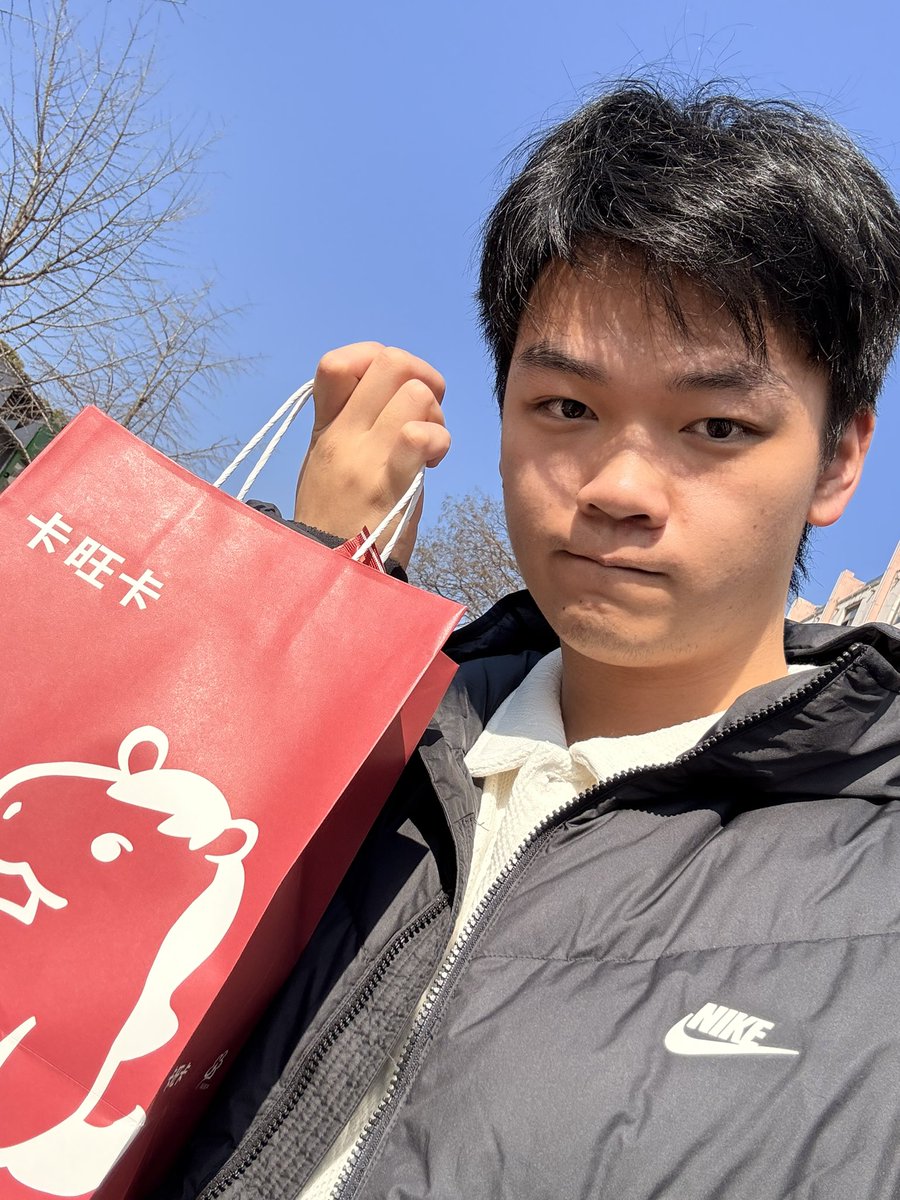 Maxensesion_梓梦@北京🏫🔜绝望六级 tweet media