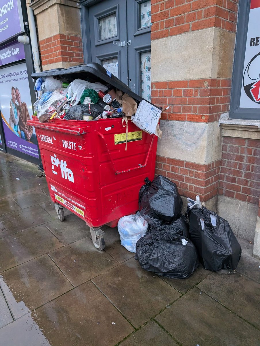 LAGER Can tweet media