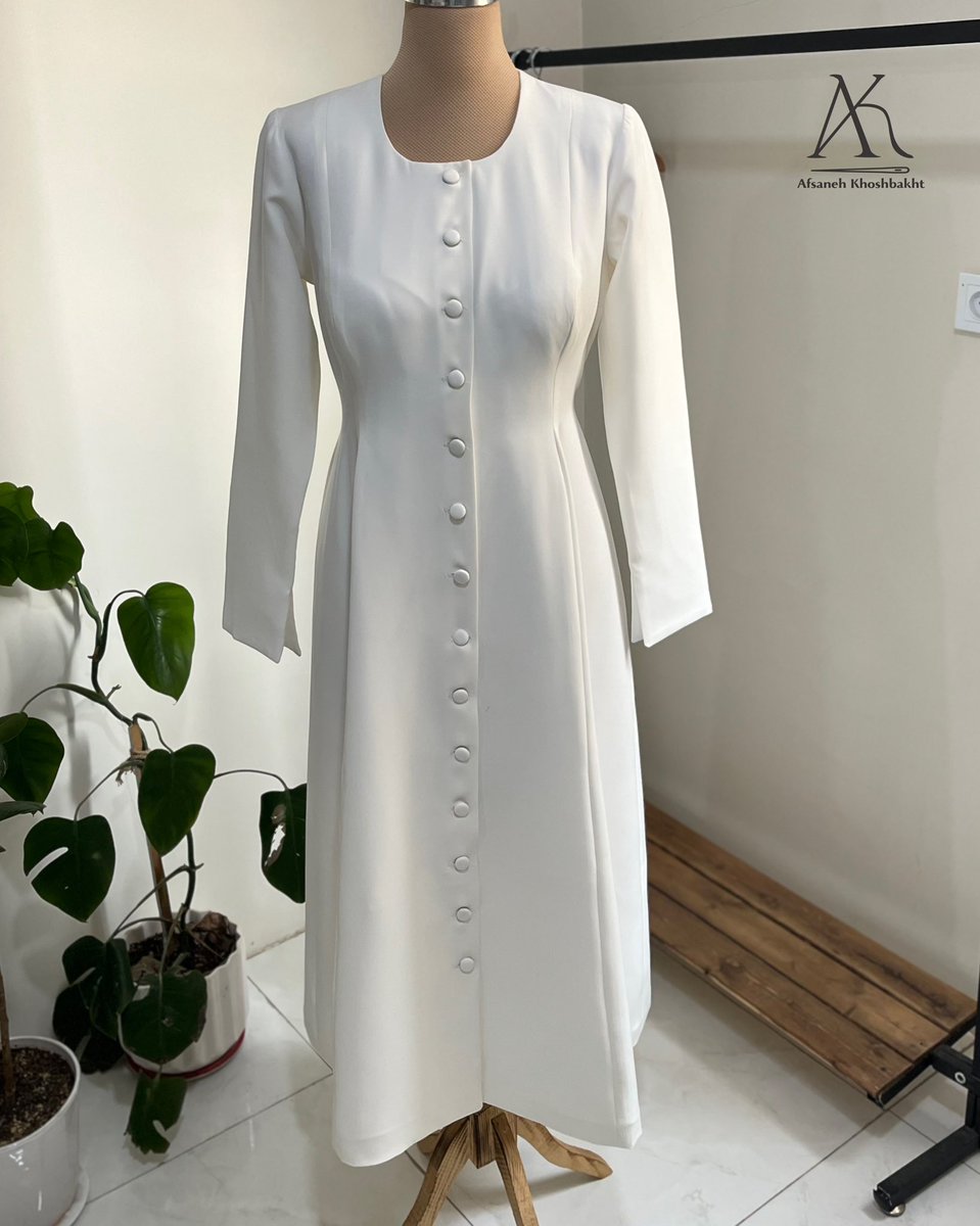 میدونم حوصله نیست اما اگه شد حمایت کنید🌹
ولی بیشتر از یک ماهه کلا تعطیل شدیم و الان امکان لانچ کردن مدل جدید ندارم اما
میخواستم بگم اگر دوست داشتین و لایق دونستین هرمدل لباس با هر رنگ و قد و سایز دلخواهتون قابل سفارش هست
از کت و دامن گرفته تا شومیز و جلیقه یا پالتو و پافر🌸🙂❤️