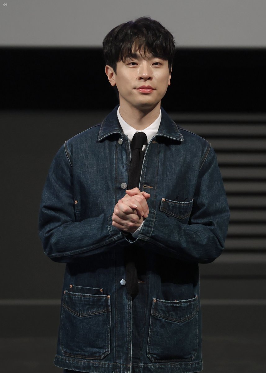 nonamenine_'s tweet photo. 20260204 휴민트 시사회 무대인사     
박건 ㅣ #박정민 https://t.co/e5s6vr8UHj