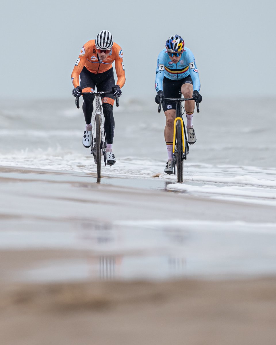 UCI_CX's tweet photo. From #Hulst2026 to #Ostend2027! 🇳🇱➡️🇧🇪

Next year, the UCI Cyclo-cross World Championships will return to the iconic and sandy Belgian course that hosted the 2021 edition. 🔙

Great memories then, with many more to come! 🙌 https://t.co/e5UbP8CX93