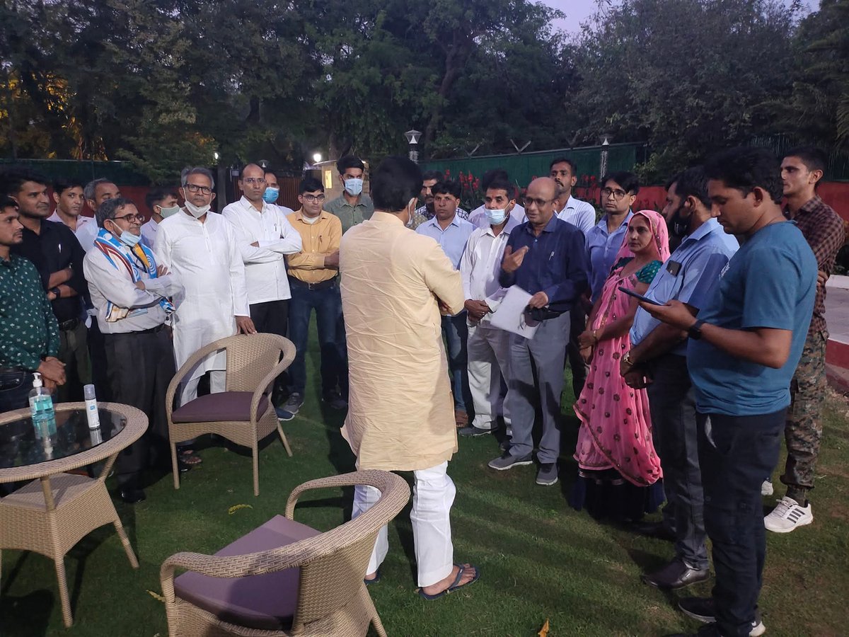 भारतीय राष्ट्रीय कांग्रेस के संगठन महासचिव एवं सांसद श्री <a href="/kcvenugopalmp/">K C Venugopal</a> को उनके जन्मदिन पर हार्दिक शुभकामनाएं एवं बधाई !
फाइल फोटो !