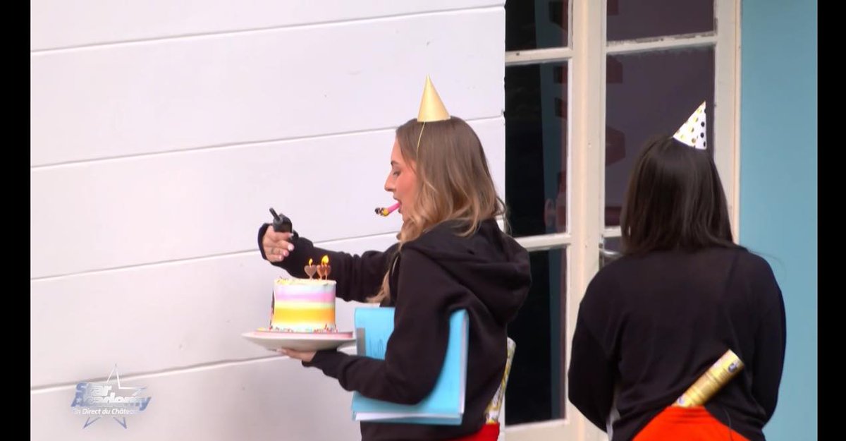 viralvxrd's tweet photo. Petite surprise pour l'anniversaire de Lucie Bernardoni #staracademylelive https://t.co/ynoDXrZ6rR