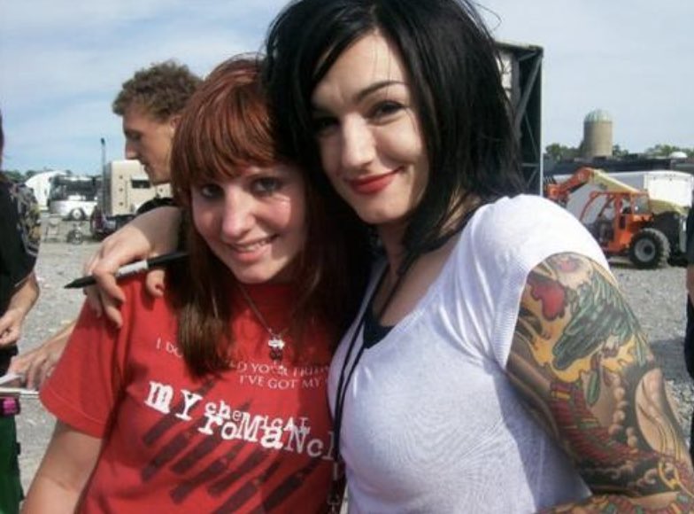 Lindseysapple's tweet photo. my mom used to buy me Lindsey’s tattoo sleeve as a kid but she had to stop cause the tattoo sleeve would make me go crazy and hurt myself and others https://t.co/hjCiSlDmrt