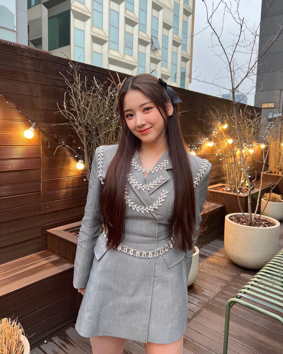 mixxjiwooo's tweet photo. jiwoo seems so young, and was already so pretty back then... she's grown so much, i was already proud of her then, and i'm so proud of how much she's grown and who she's becoming, she deserves so much love and recognition https://t.co/y3Efj0NSFl