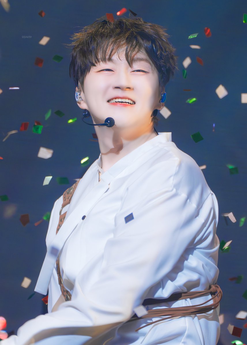 syabto1's tweet image. 본인들의 음악성을 결코 포기하지 않으면서도 조화롭게 섞여 들어가며 [따로 또 같이]를 매 순간 보여줘서 너무 고마워

차분하고 다정하게 손을 잡아주는 다정함
거친 풍파 앞에서도 흔들리지 않는 용기
내일로 나아갈 작은 용기를 이끌어주는 희망
흔들리지 않게 등 뒤를 받쳐주는 단단한 위로