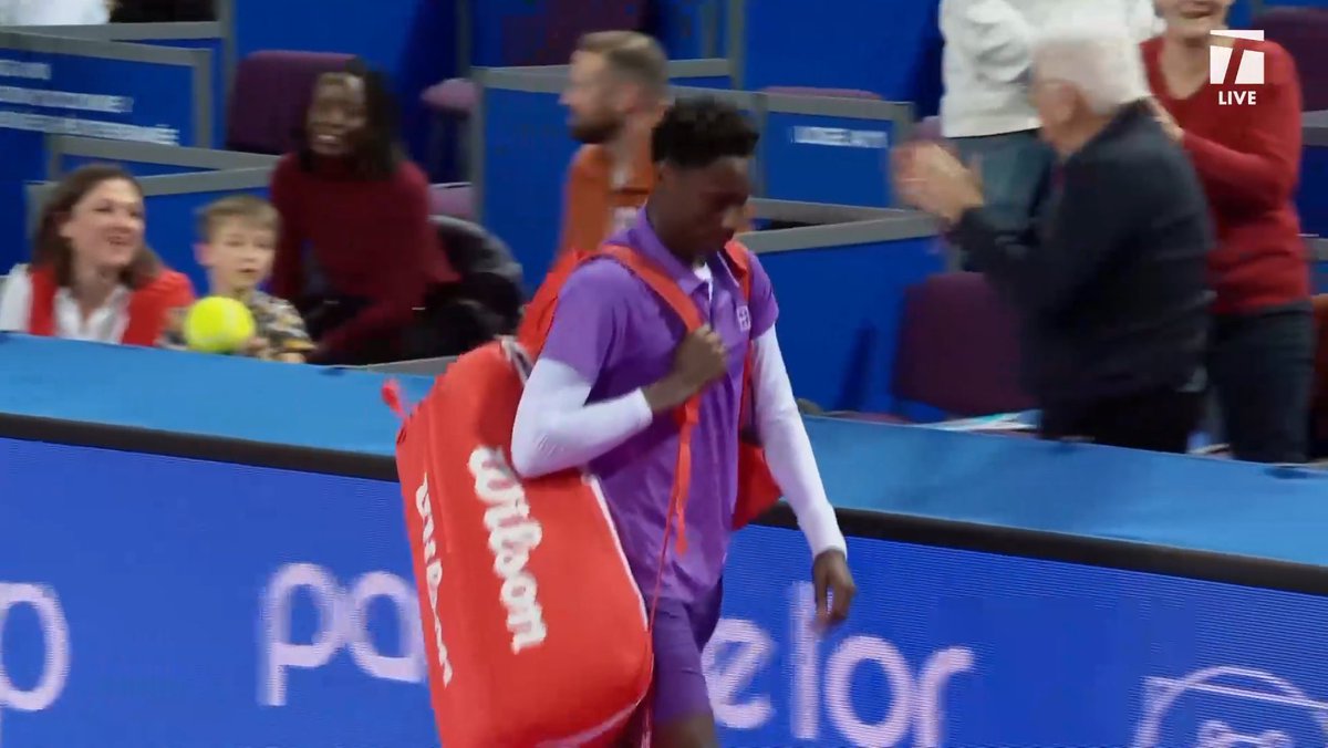 Tennis Legend tweet media