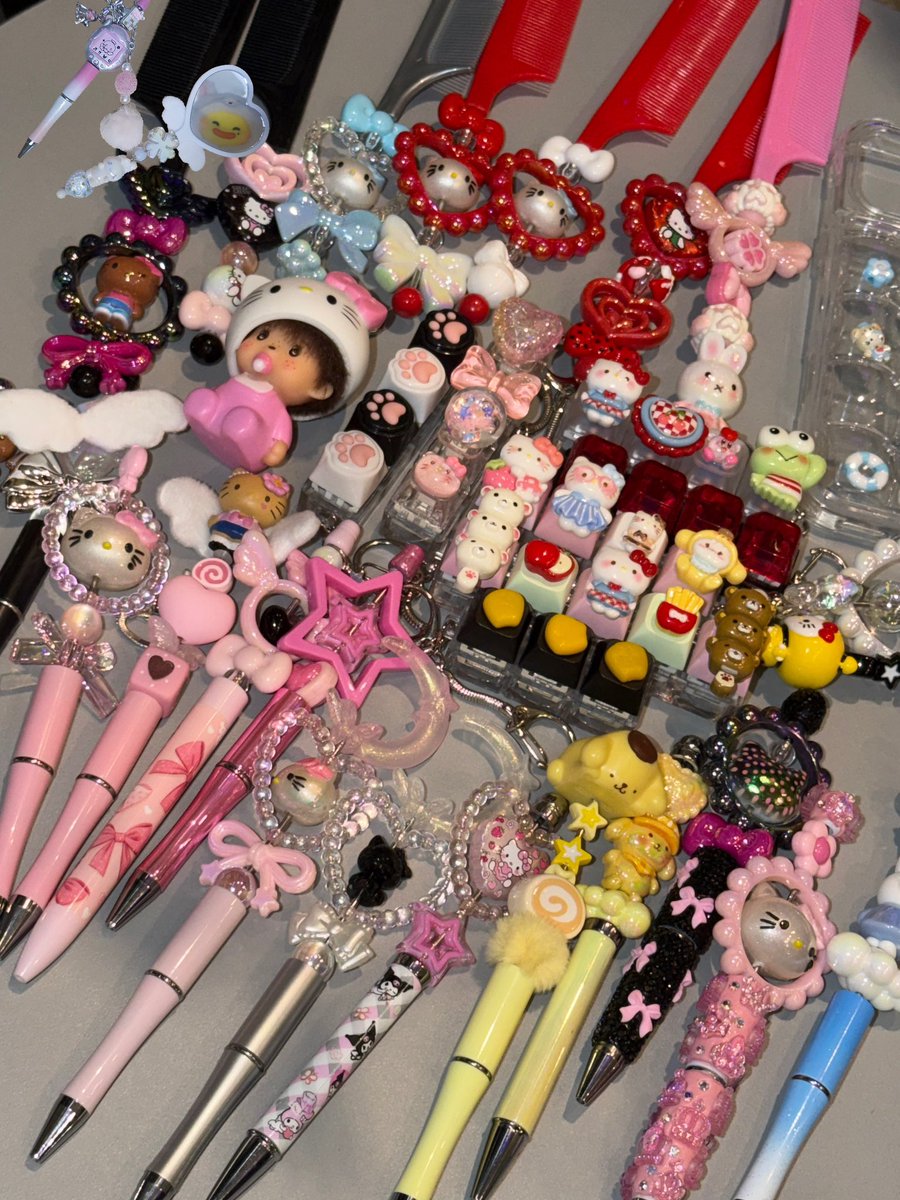 📍 쿠우쿠우 골드 구로점
📍 동대문종합상가

쿠우쿠우 구로점은 고기도 구워 먹을 수 있고
슬러쉬도있음……… 다들 구로점을가세요
그리고 동대문가서 볼꾸 빗꾸를하세요 🫰💕