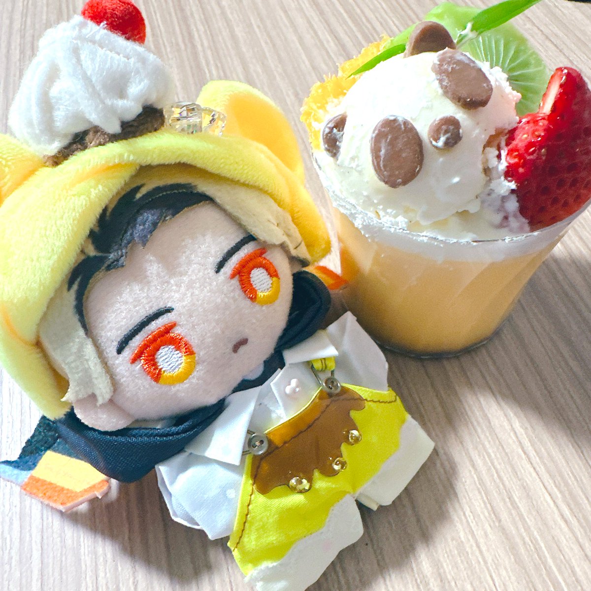 _Sa2's tweet image. マイビッグラブのパンダが乗ったビッグラブプリンあったからウキウキで買ったら運んでるうちにパンダ落下してて泣き