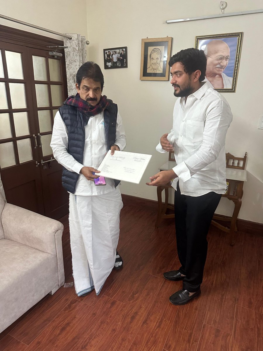 कांग्रेस संगठन महासचिव, सांसद <a href="/kcvenugopalmp/">K C Venugopal</a> जी को जन्मदिन की हार्दिक शुभकामनाएँ।

ईश्वर से कामना है कि आप सदैव स्वस्थ रहें और दीर्घायु जीवन प्राप्त करें।