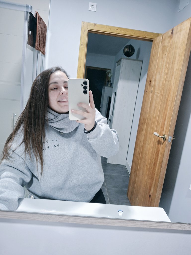 Mimi ✨ (@miriamluna97) on Twitter photo 