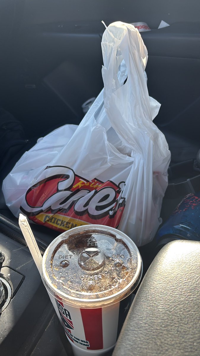 Just hit legs now I’m having a caniac combo at 10:50 am #Chud