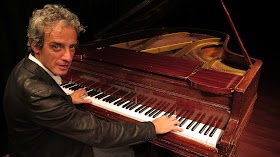 ArchivosDelSur's tweet photo. En febrero los bares notables celebran Ritmos del mundo con música en vivo
https://t.co/qHKhPipQby

#Musica
#barnotable
#culturaBuenosAires 
@museosba https://t.co/Oi2aYEUBb4