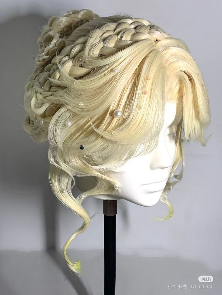 I'm back from my slumber... cooking up a Kaveh with this hair