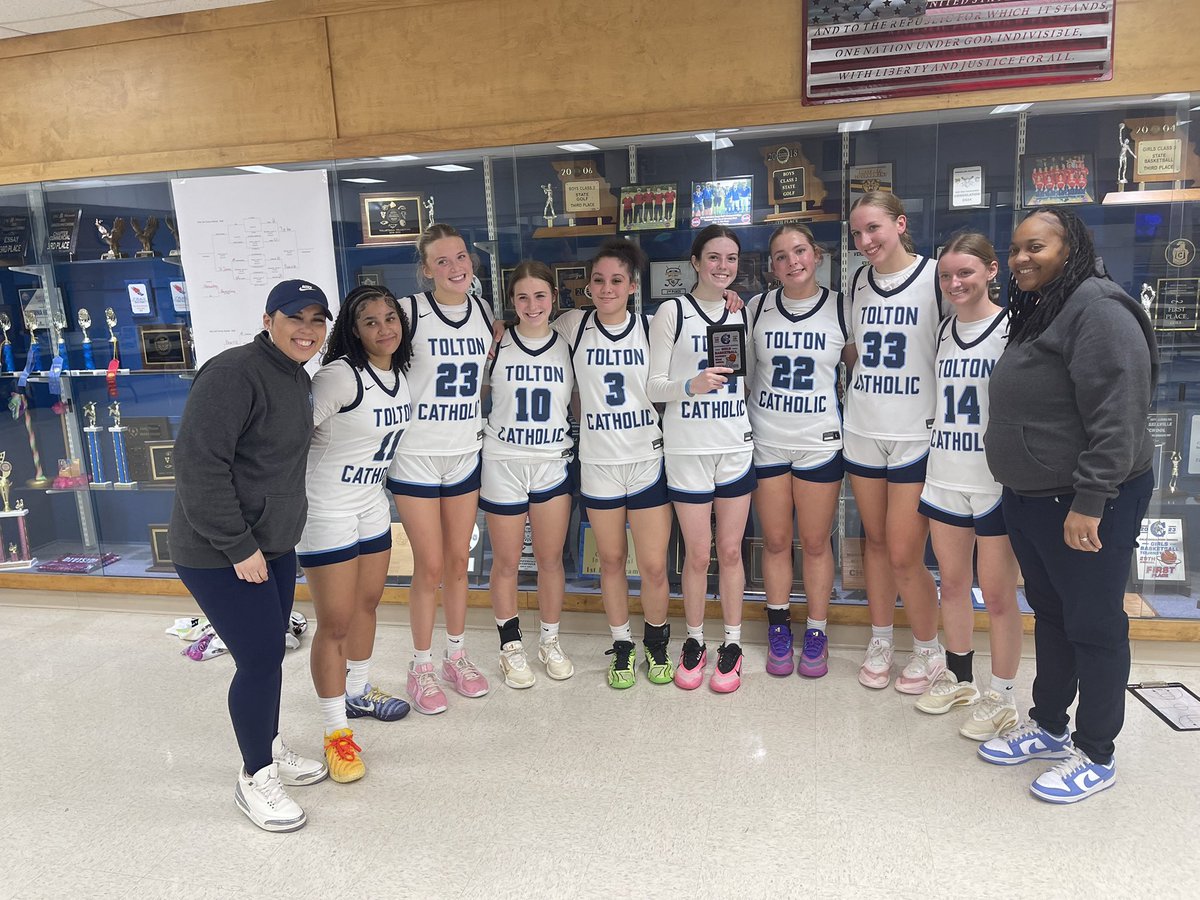 Fr. Tolton Girls Basketball tweet media