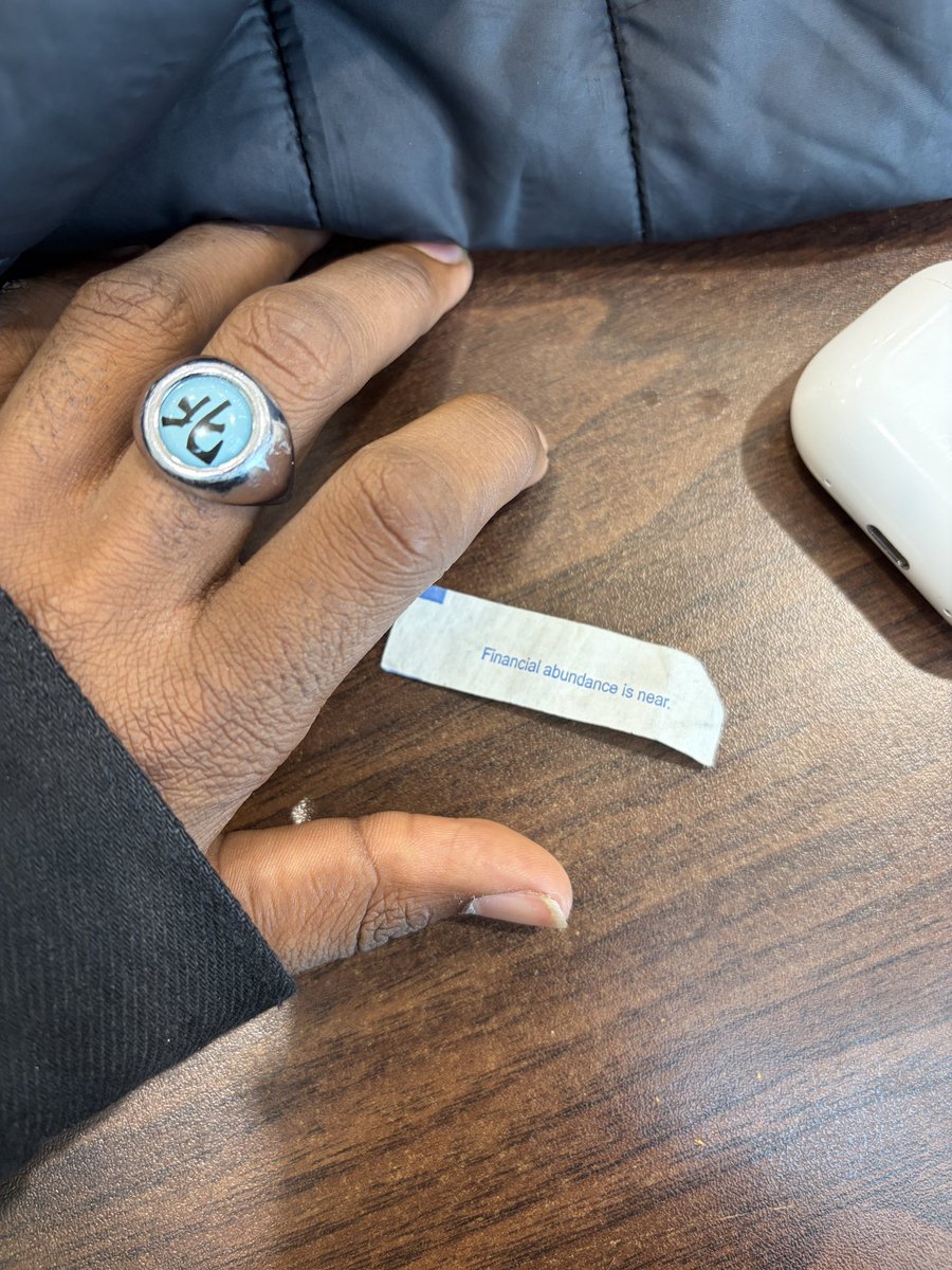 If I find someone else’s fortune? It’s it MINE now? Like that episode of regular show? 😆 

Funny how I chose to wear KAKAZU’s ring (Naruto fans know ;)