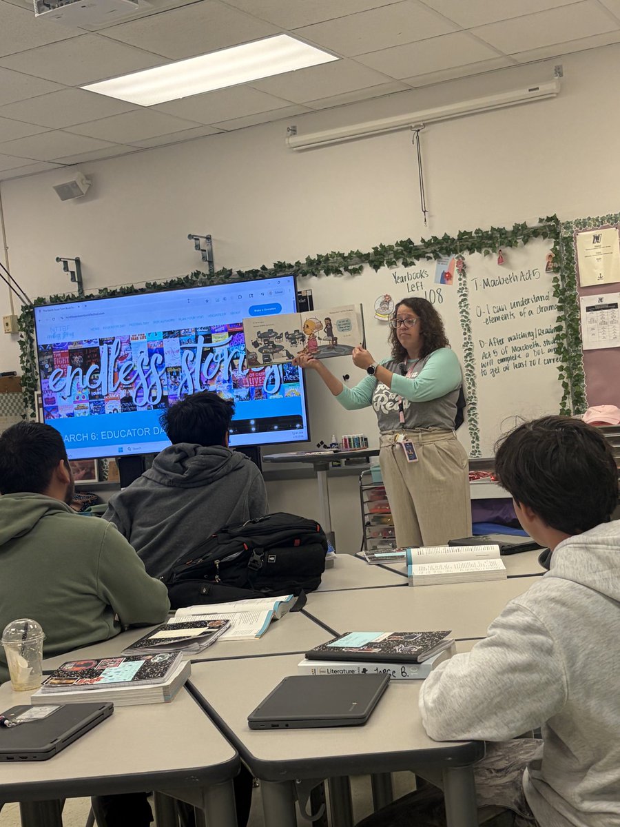 Nimitz Library tweet media