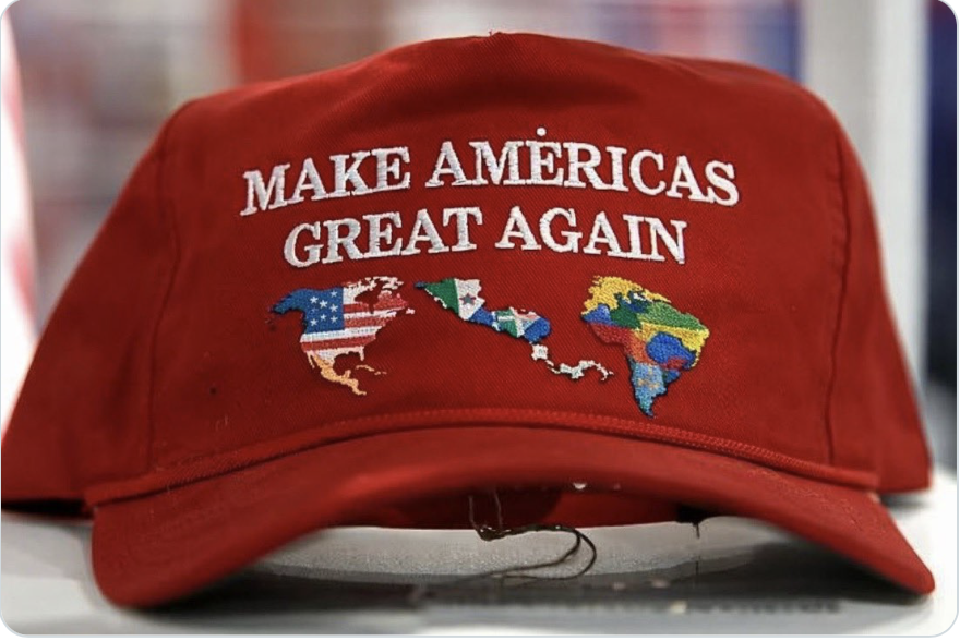 ¿Qué pasaría si Latinoamérica le enviara millones de cartas a Trump 🇺🇸 para que le agregue una "S" a su slogan y que se lea "Make AMERICAS great again" como jocosamente le sugirió Petro 🇨🇴 en su reunión en la Oficina Oval para reconocer la pluralidad de las AMERICAS ? ¿Aceptará?