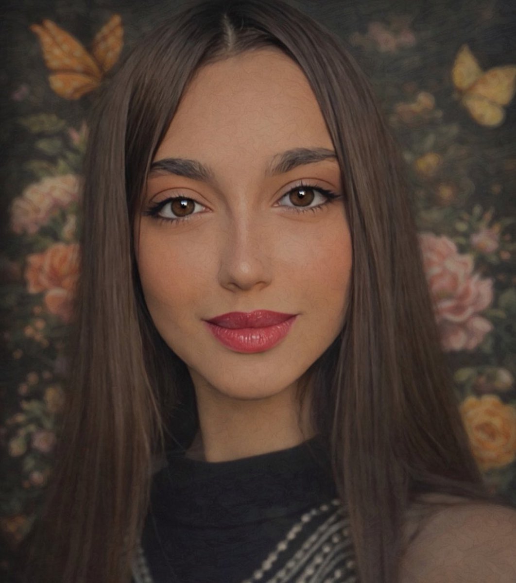 visegrad24's tweet image. 16-year-old Soda Akrami Fard

Shot and killed by the Islamic regime for protesting for a free Iran on the streets of Fardis