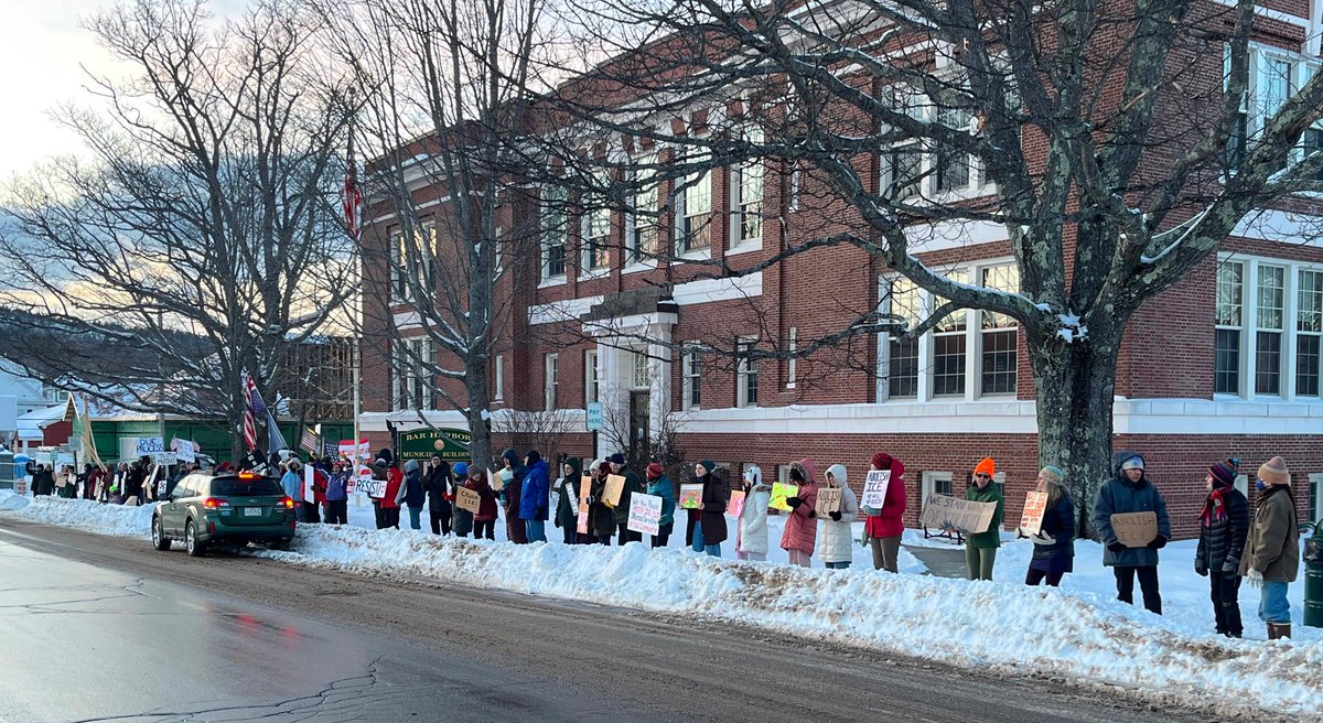 luoSteven431351's tweet photo. Exactly! 🔥 San Bernardino MAGA here – Maine schools letting kids skip class for ICE protests while ranking near the bottom in tests? These are indoctrination camps, not schools. Defund them until they teach reading, math, and science – not leftist activism! 🇺🇸 #DefundSchools #MAGA #AmericaFirst