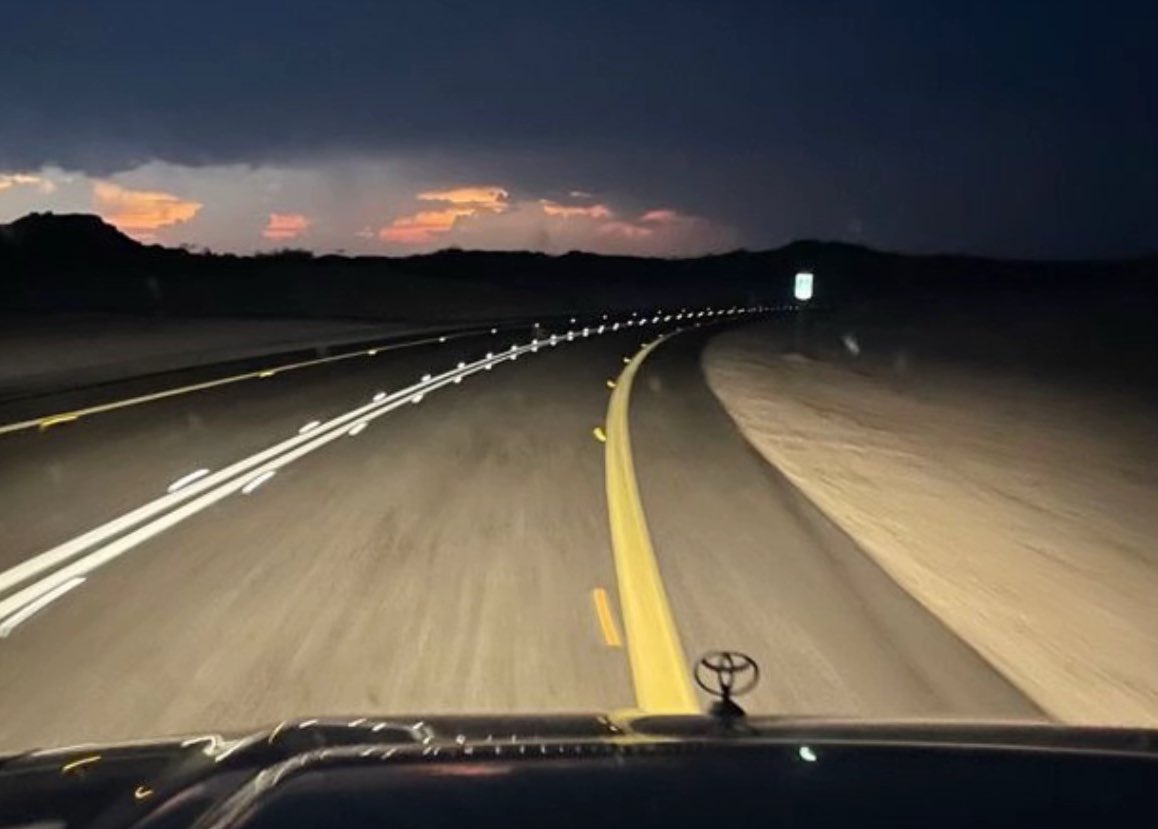 المصافح بالقلوب اصدق من مصافح الايادي 
❤️