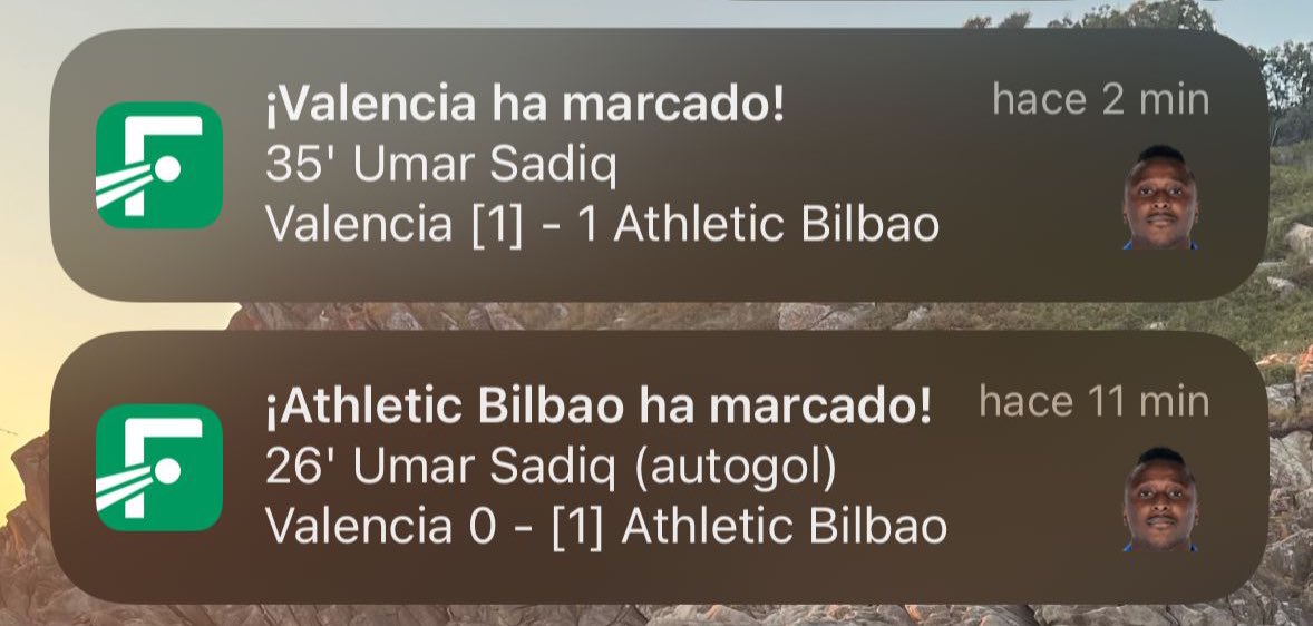 Prendo el celular y veo esto jfjfjfj es el mejor