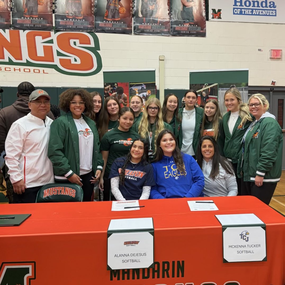 Mandarin Softball tweet media