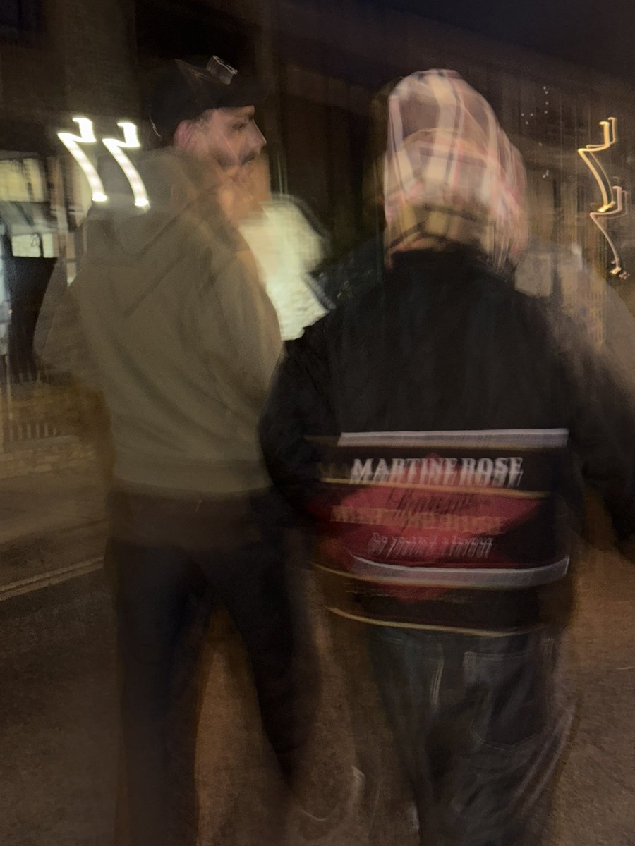 yushajd's tweet image. good friends