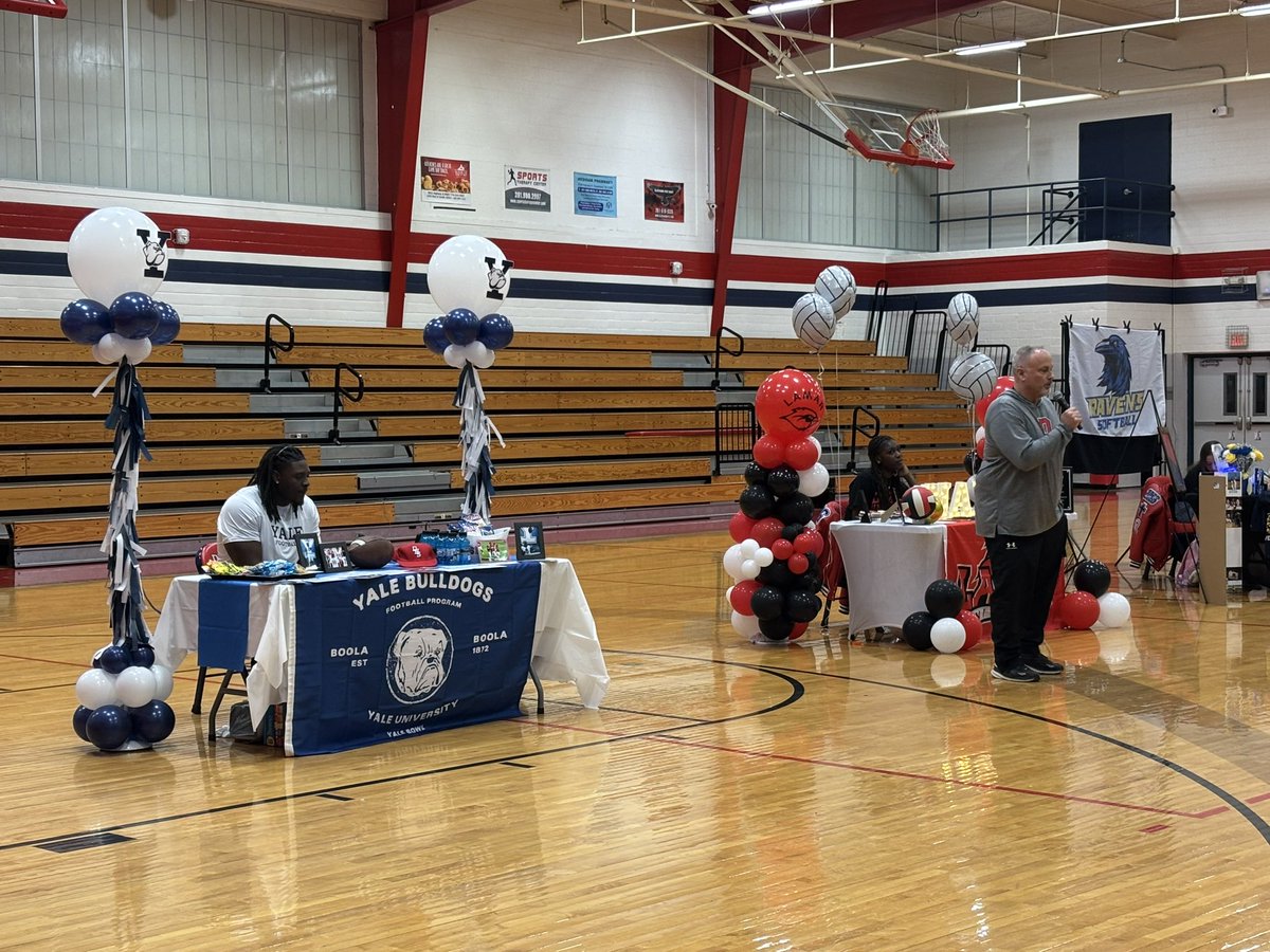 DHS Viking Football tweet media