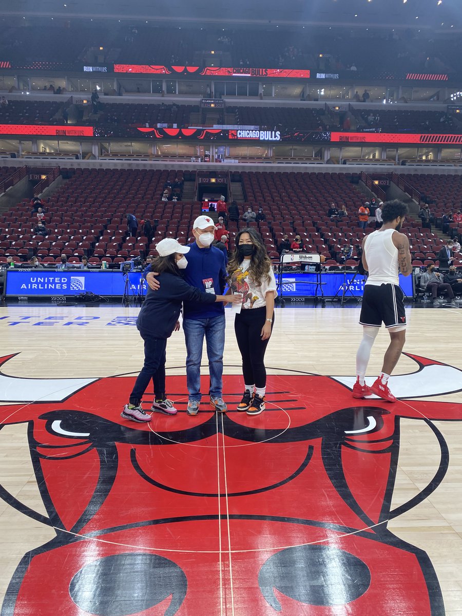 msmeliss024's tweet image. favorite photo of Coby with my fam &amp;amp; I