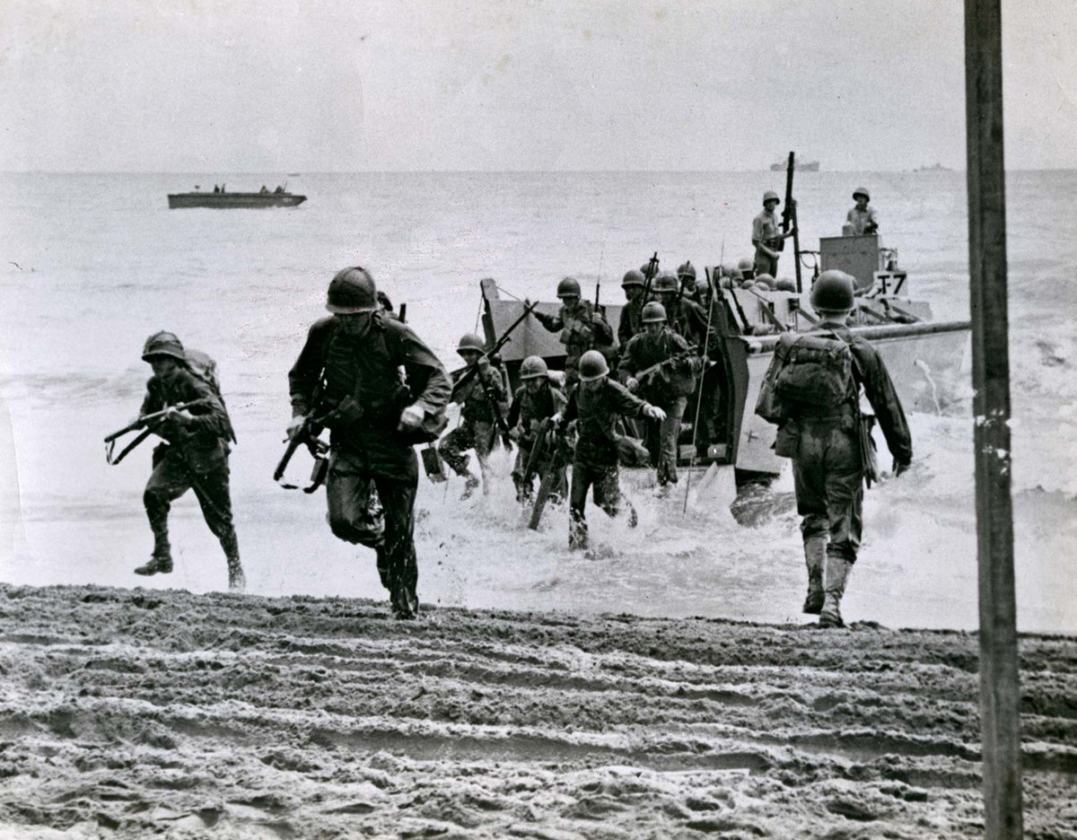 URDailyHistory's tweet image. 9 Feb 1943: The Battle of #Guadalcanal ends as the #Allies win one of their first major offensive in the #Pacific theater during World War II against Japan. #WWII #WW2 #History #HistoryMatters #OTD #Navy #marines #ad amzn.to/36UWfp4