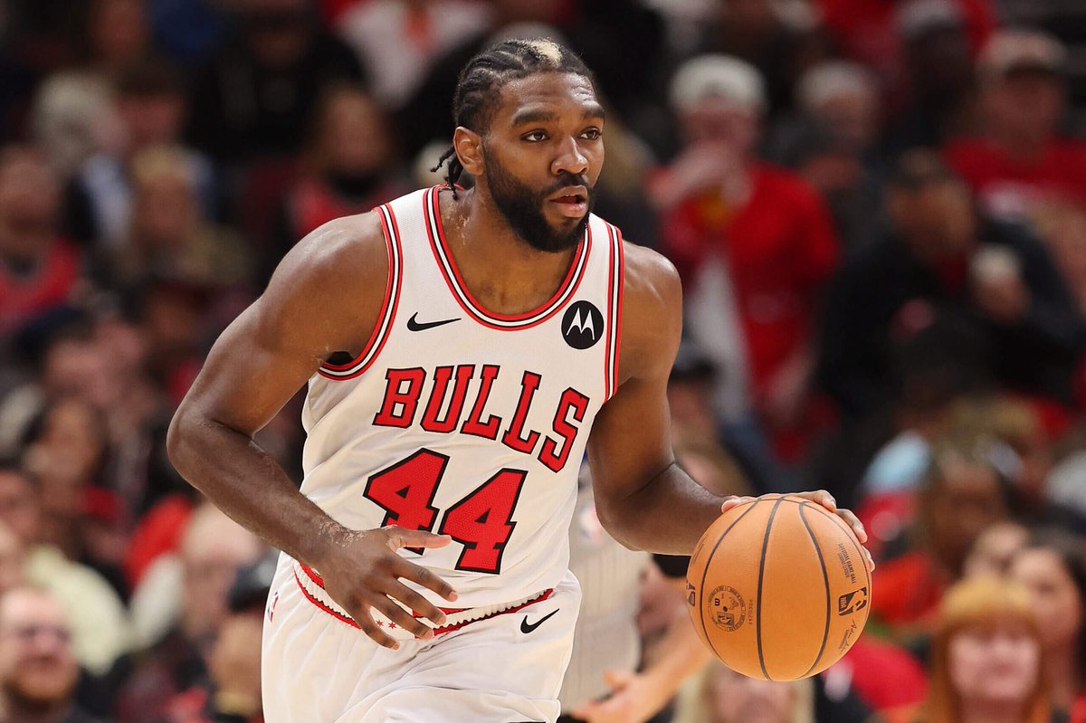 BearsShowYo's tweet photo. Who’s the biggest terrorist to Chicago? https://t.co/4McR87wrJ5