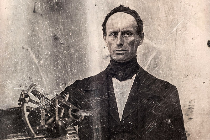 Hoy recordamos el nacimiento de Christian Andreas Doppler (1803), el científico que nos enseñó que el movimiento cambia la forma en que percibimos el mundo 🌊🔊. Su famoso efecto Doppler explica cómo la frecuencia de una onda varía según la velocidad entre la fuente y el