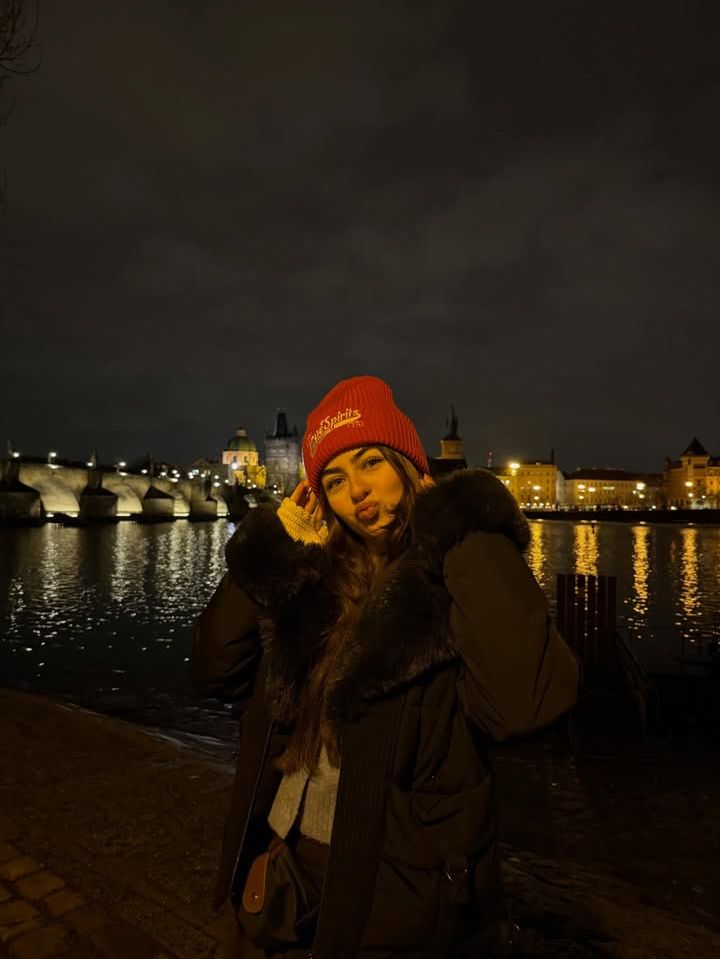 Gecenin parlayan yıldızı #LeyaKırşan