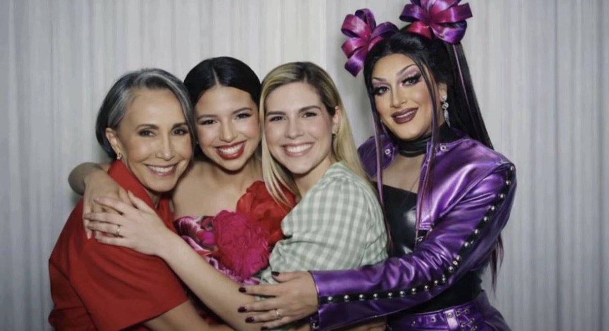 Lolita REAL 🍌 tweet media