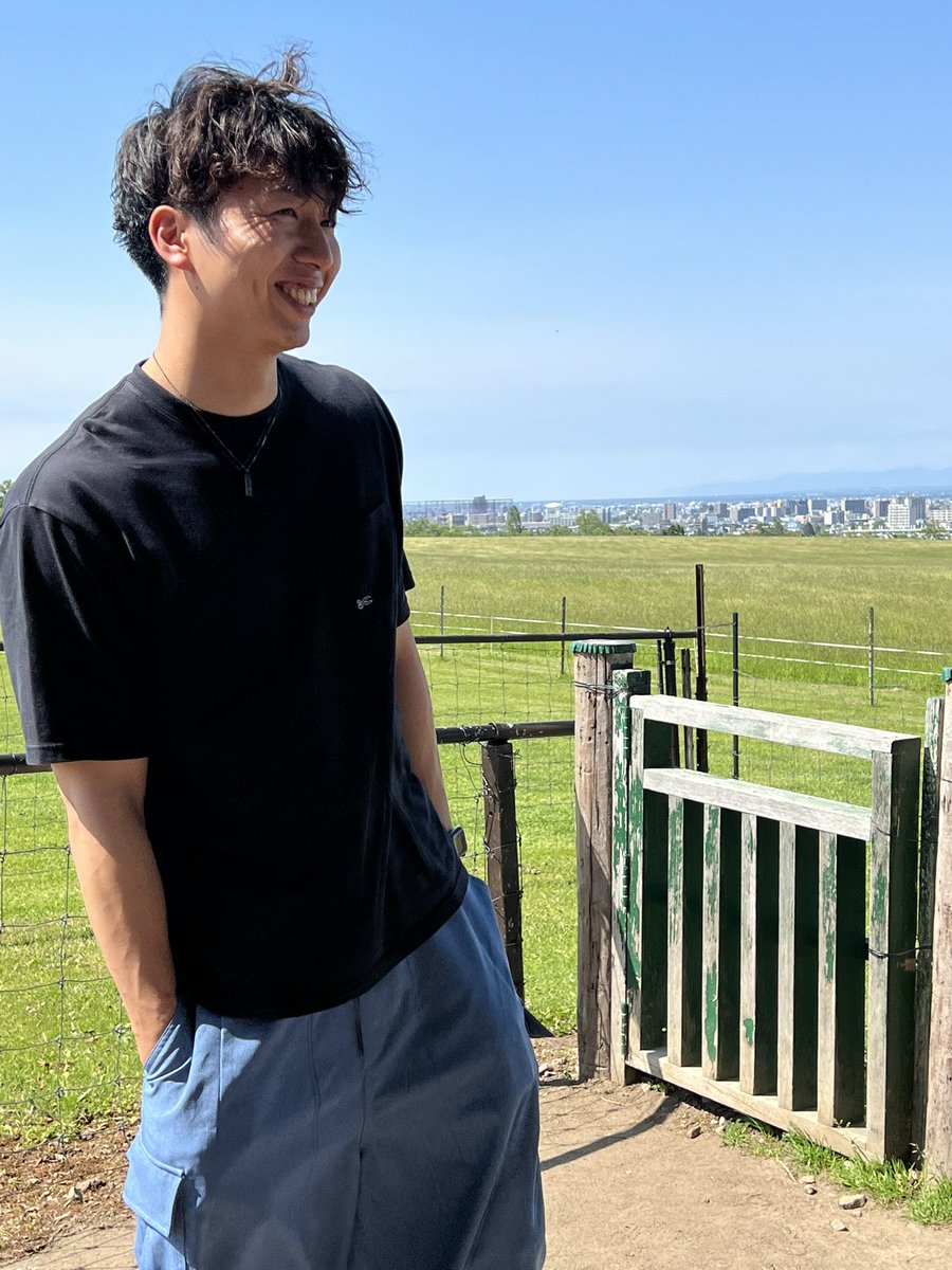 kawasakibtsuki's tweet photo. 北海道深川市出身、ファイターズをこよなく愛する林選手に、宜しければファイターズファンの方からもご投票をお願いします🙇‍♂️レイエス選手と同い年🍌レバンガの次で構いません！よろしくお願いします🙇‍♂️

#ベルテックス静岡 #林翔太郎 #冬に咲くひまわり
#Bリーグバレンタイン #Bリーグ https://t.co/TE6qSs6Fvg