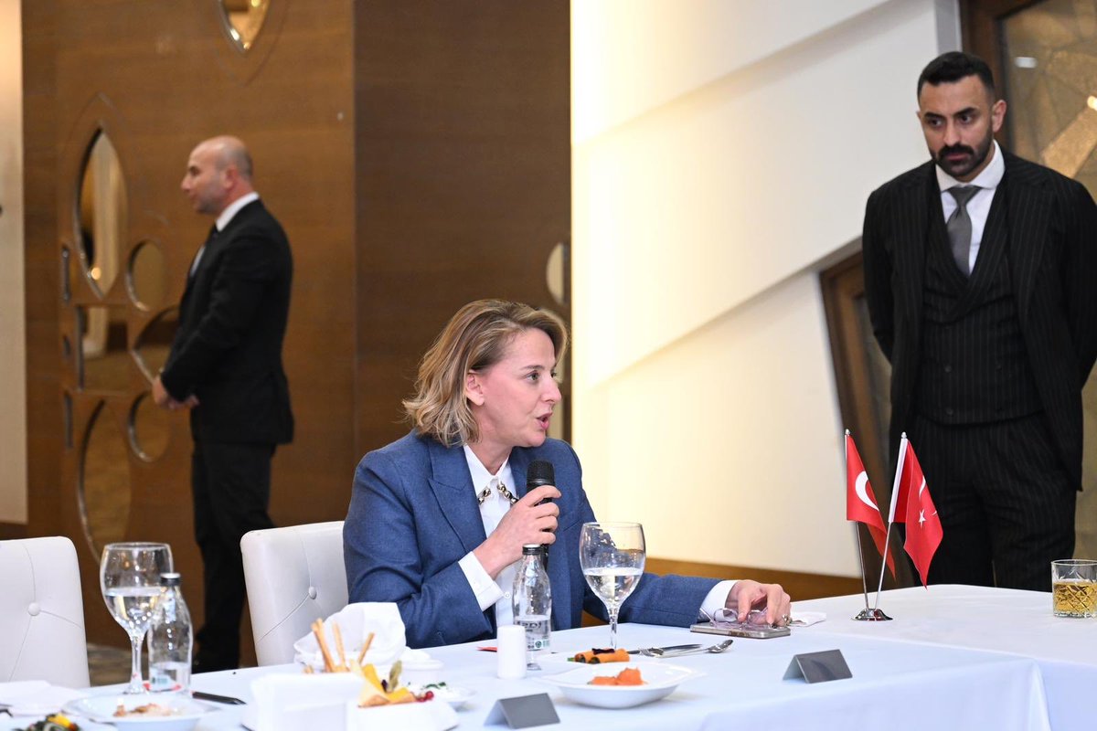 haticeoztr's tweet photo. Bu akşam, Antalya Emniyetini Güçlendirme Derneği’nin kuruluş, tanıtım ve istişare yemeğinde bir araya geldik.
Kamu huzuru ve toplum güvenliğinin teminatı olan emniyet teşkilatımızın, sivil toplum desteğiyle daha da güçlenmesini amaçlayan bu kıymetli adımın hayırlı olmasını diliyorum.

Antalya Valimiz Sayın Hulusi Şahin, İl Emniyet Müdürümüz Sayın Dr. Sabit Akın Zaimoğlu, Akdeniz Üniversitesi Rektörümüz Sayın Prof. Dr. Özlenen Özkan’ın, kıymetli kamu kurum ve kuruluşların temsilcilerinin ve Antalya'nın değerli iş insanlarının teşrifleriyle gerçekleşen bu buluşmanın, kentimizin huzuruna ve dayanışmasına katkı sağlayacağına inancım tamdır.