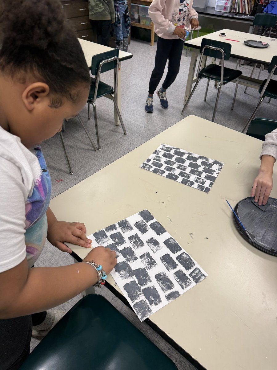 SFE ARTISTS tweet media