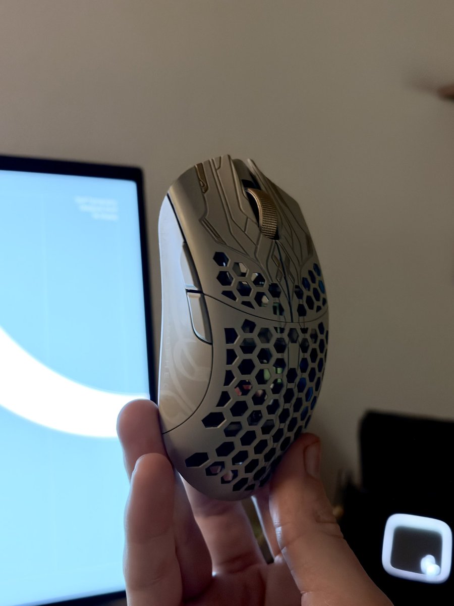 xvnder2k's tweet image. early birthday present from my girlfriend. posting better pics soon!