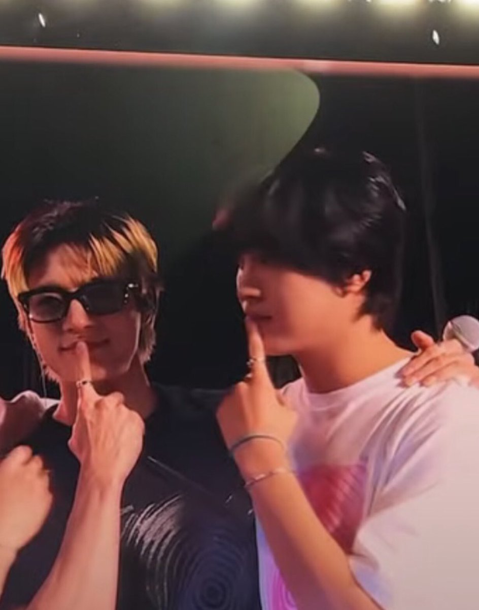 don’t mess up with my haechanie or i’ll kill u tweet media