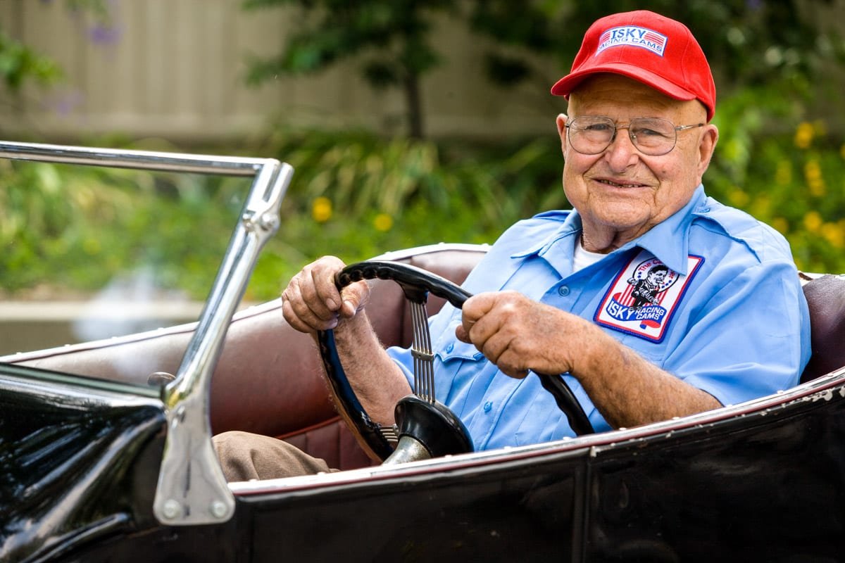 InMemoriamX's tweet photo. RIP Ed "The Camfather" Iskenderian, Hot Rodder &amp; Businessman 
Isky Racing Cams
WWII Veteran of USAAF
Co-Founder of Speed Equipment Manufacturers Association
Chevrolet's "Legends of Performance"
Motorsports Hall of Fame of America
SEMA Hall of Fame
#InMemoriam #RIP https://t.co/9Oe9plZMq3