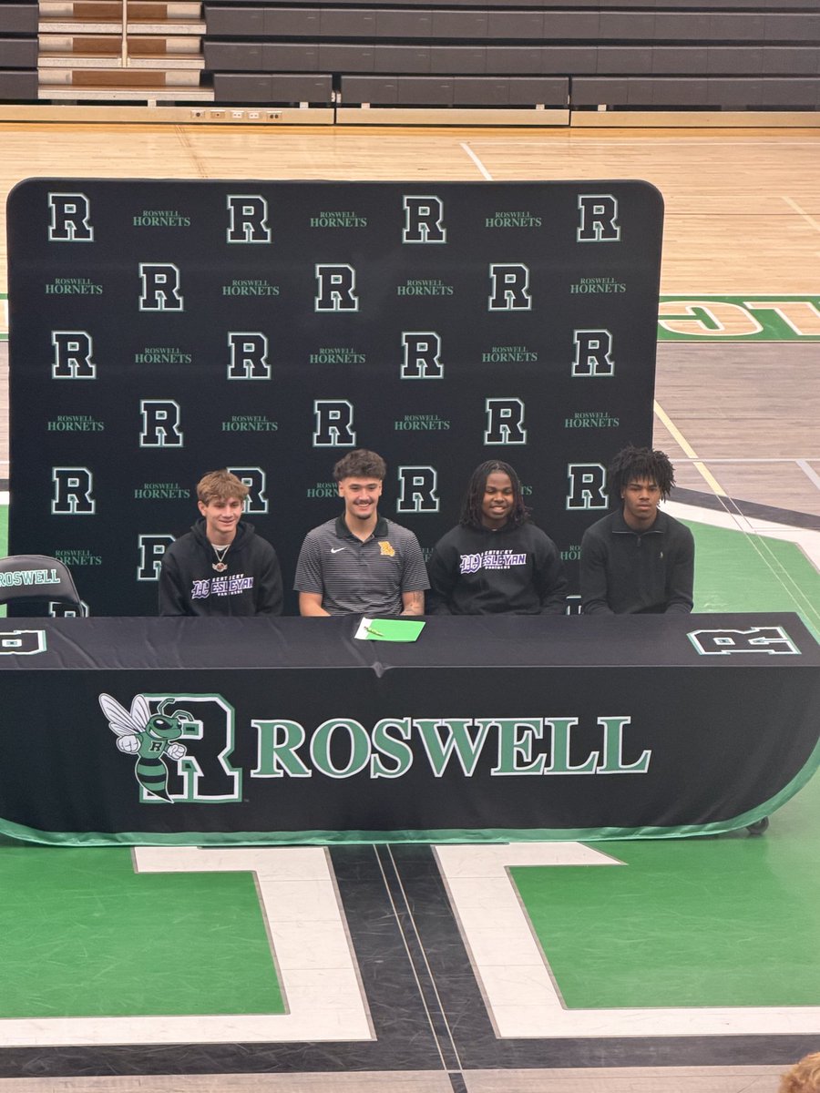 Roswell Football tweet media