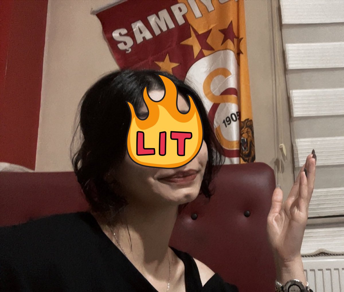 niyekinee tweet media